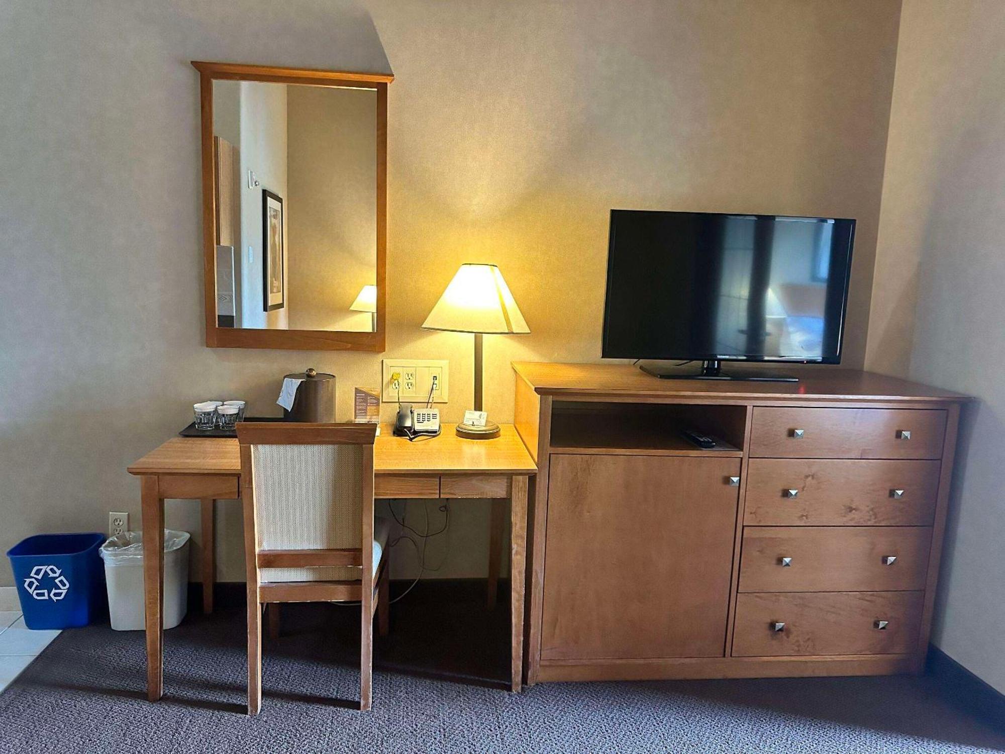 Clarion Pointe Otel Rimbey Dış mekan fotoğraf